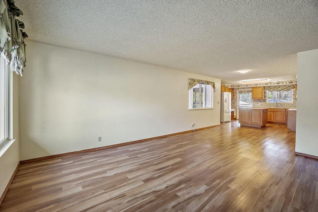 Photo of 720 Brookside 3 of 23
