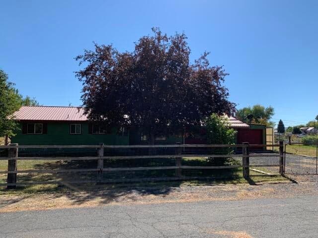 819 Madison, Burns, 97720