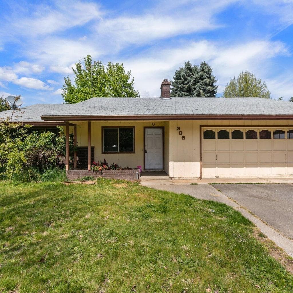 305 Foothill, Rogue River, 97537