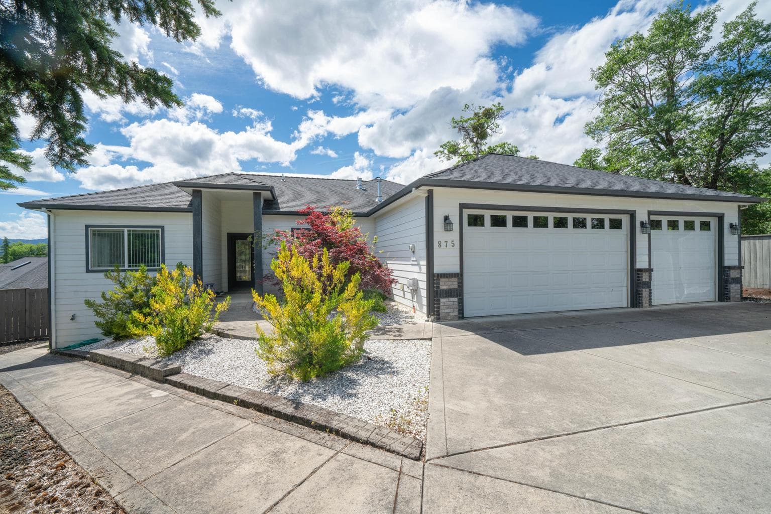 875 Mountain, Central Point, 97502