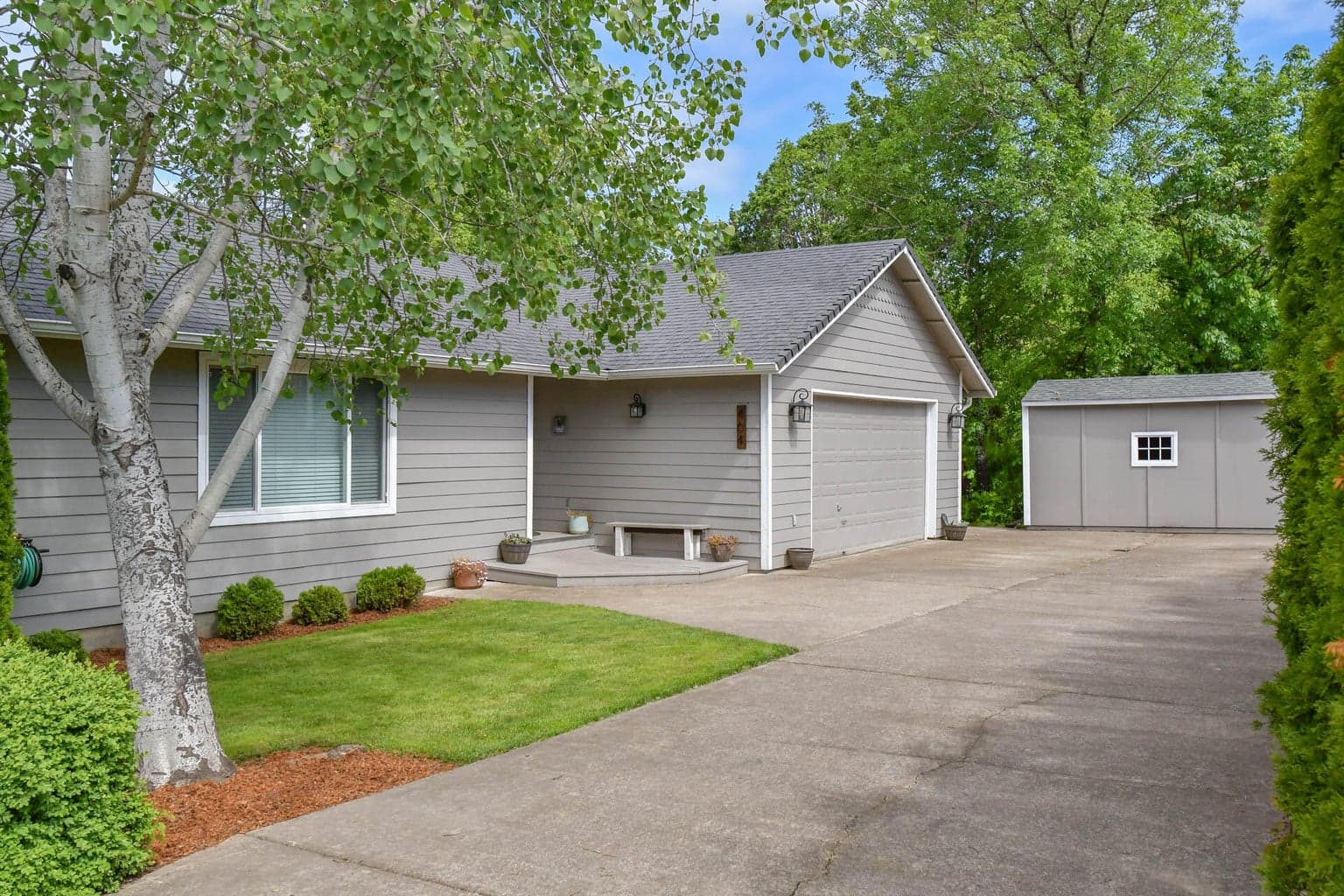 404 Moreland, Drain, 97435