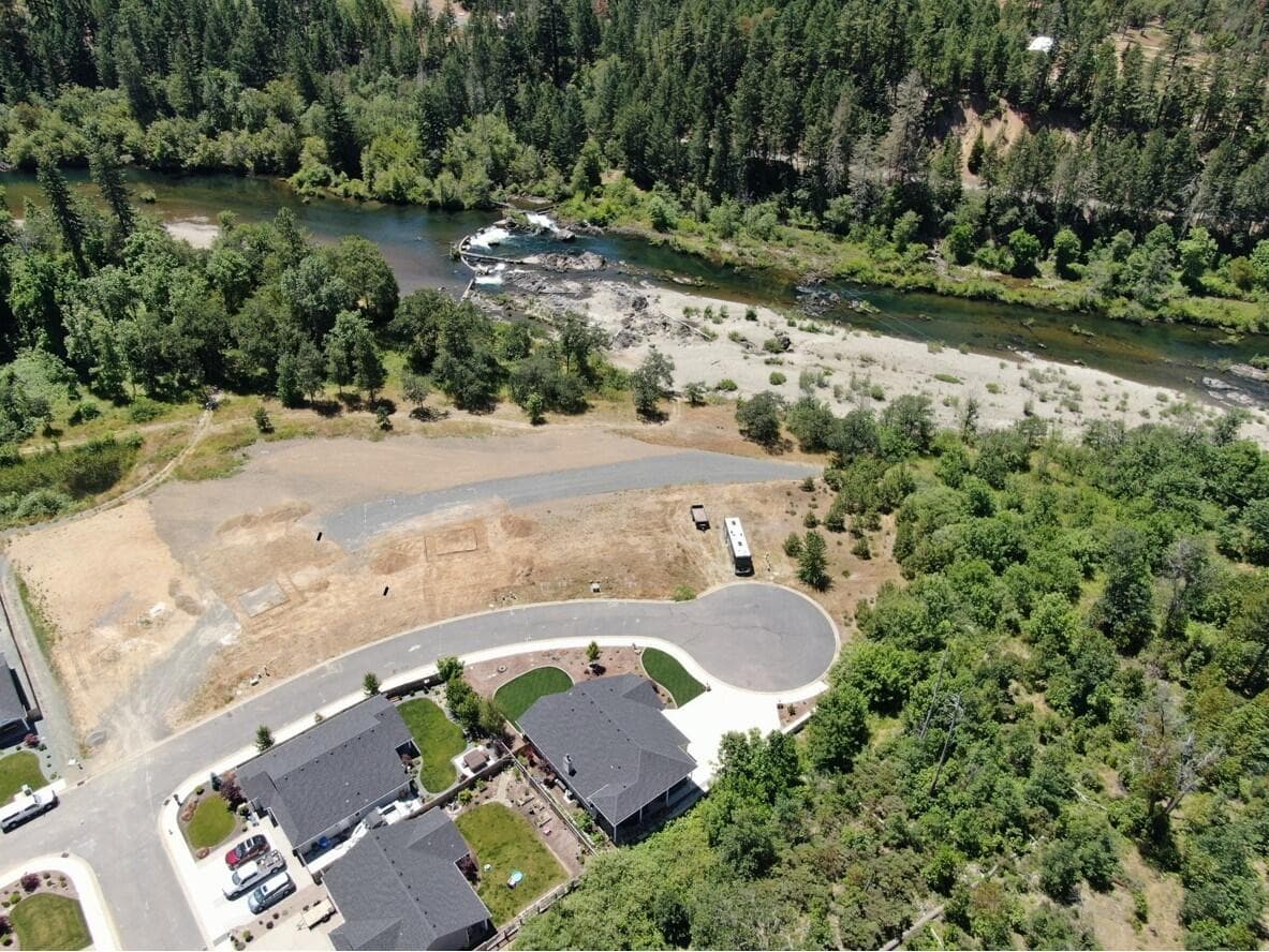 281 Pomeroy View, Cave Junction, 97523