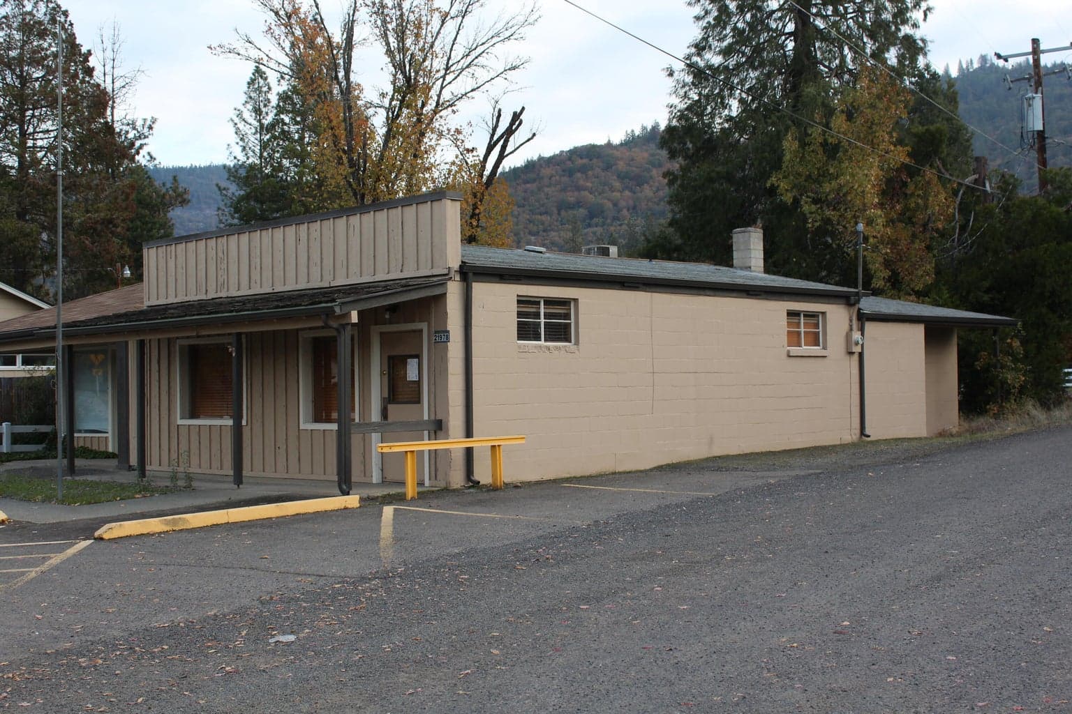 Photo of 21978 Highway 62 2 of 5