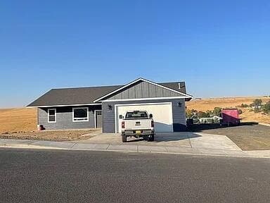 416 Tahoe, Pendleton, 97801