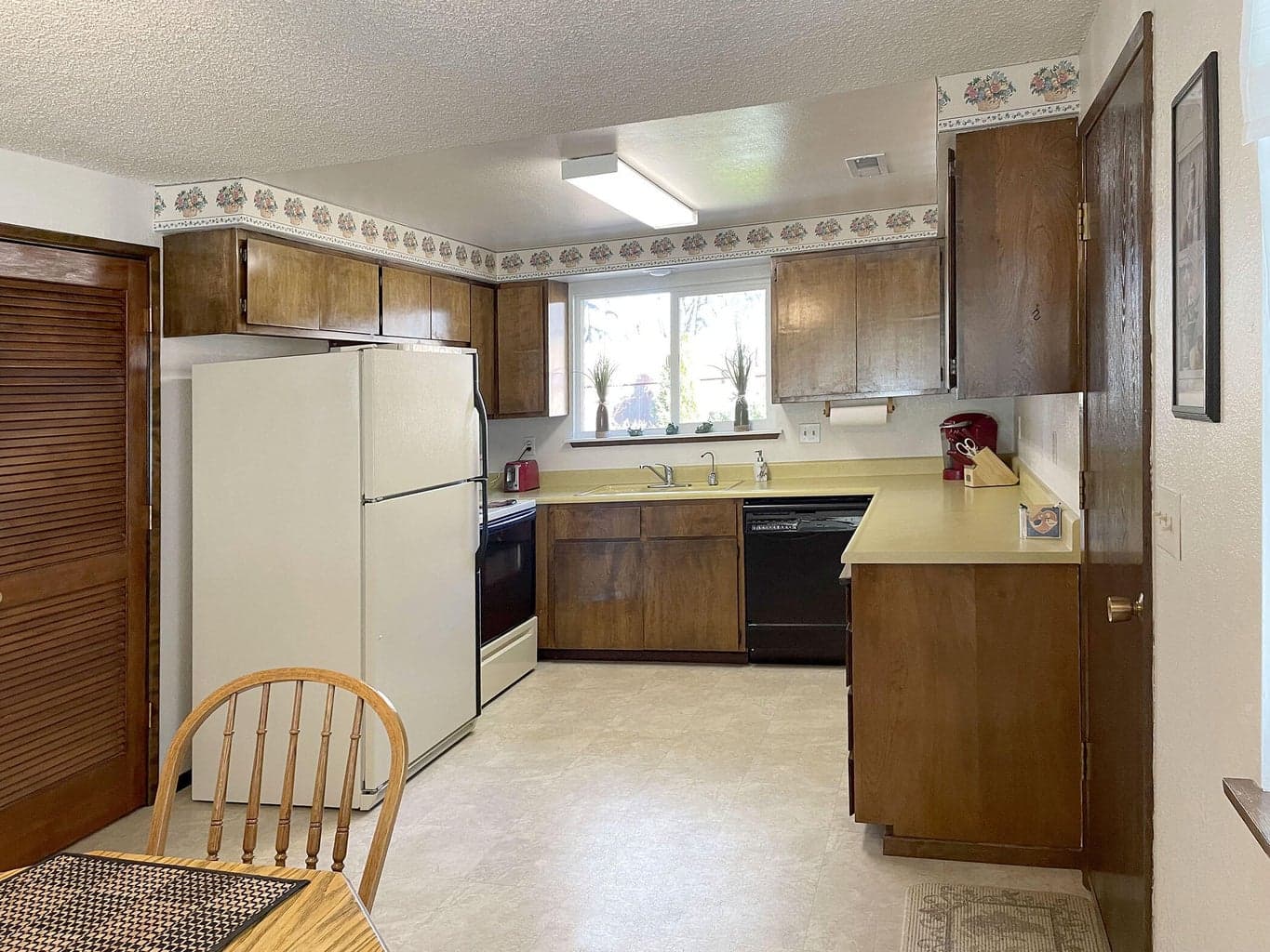 Photo of 734 Brookside 4 of 17