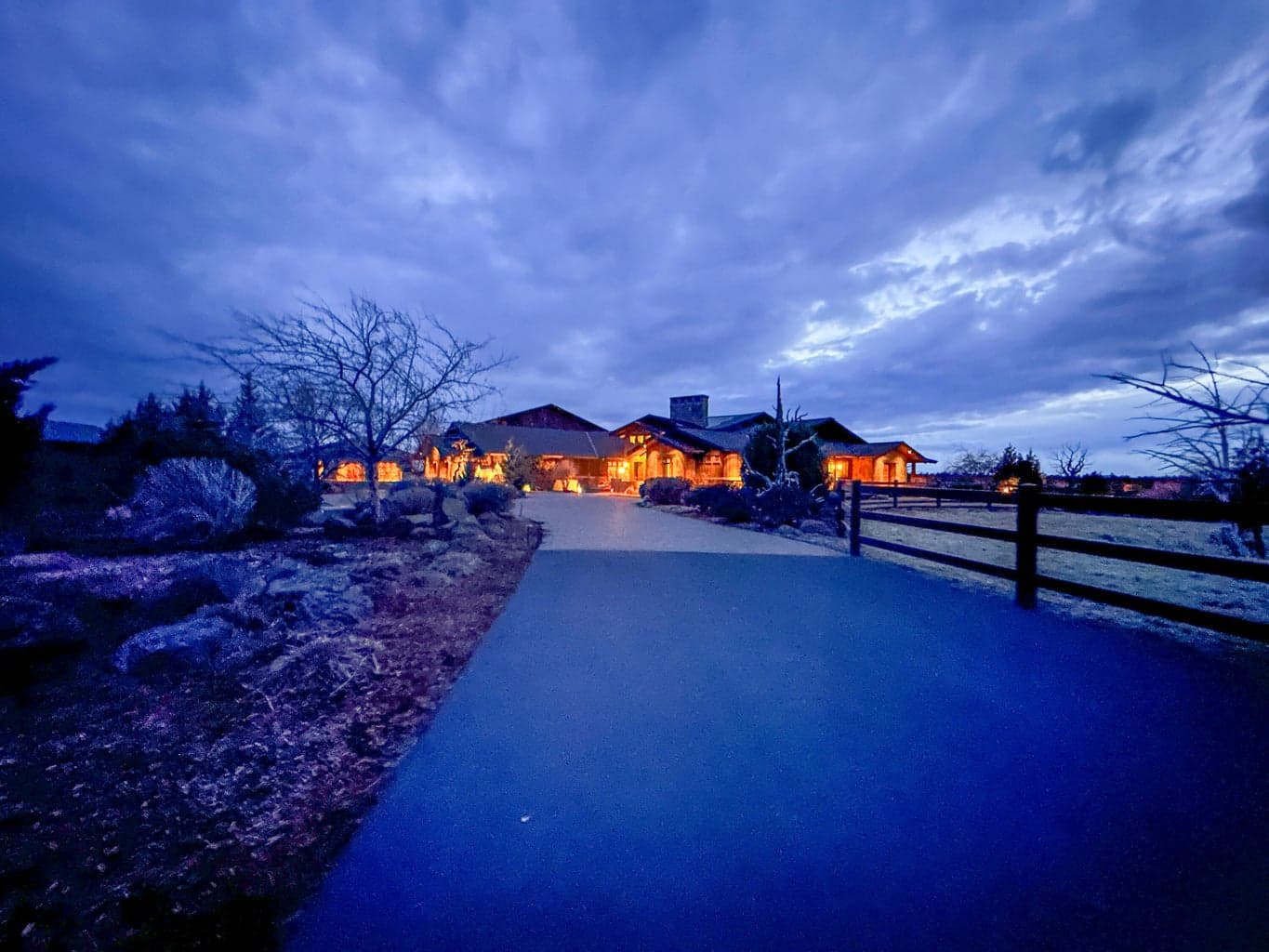 Photo of 8055 Powell Butte 5 of 48