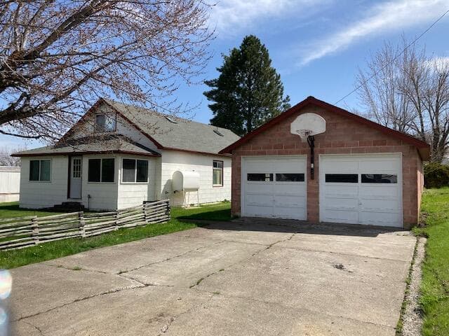 315 Esther, Long Creek, 97856