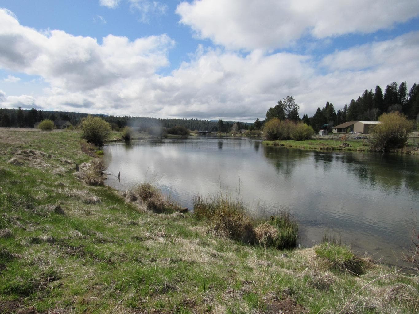common area on Williamson River