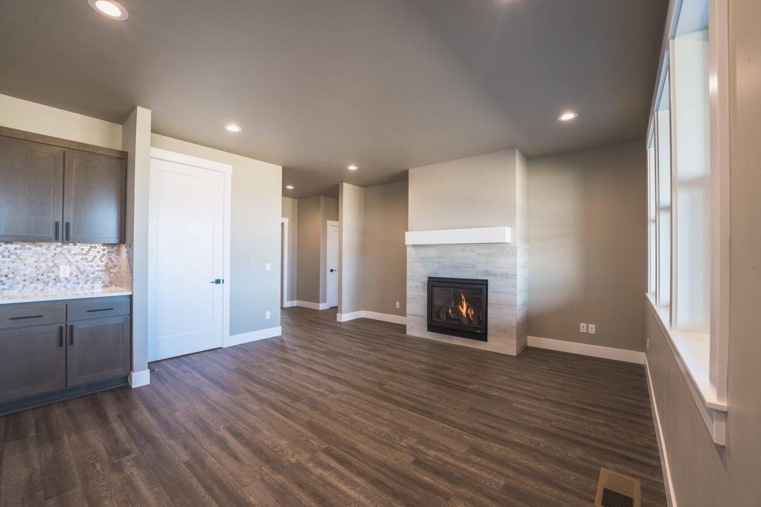 Photo of 2537 NW Redwood Circle 20 of 40