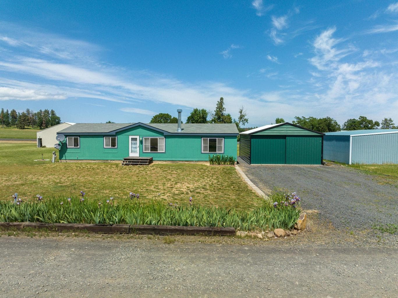 67 Airstrip, Tygh Valley, 97063