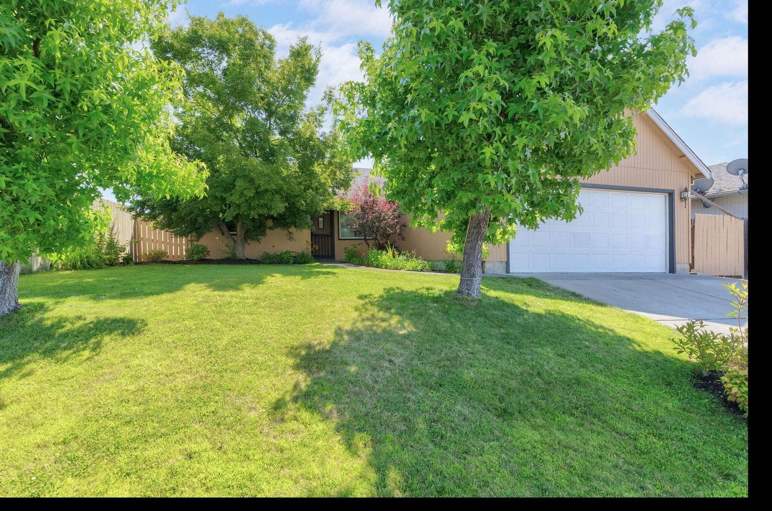 1345 Hawk, Central Point, 97502