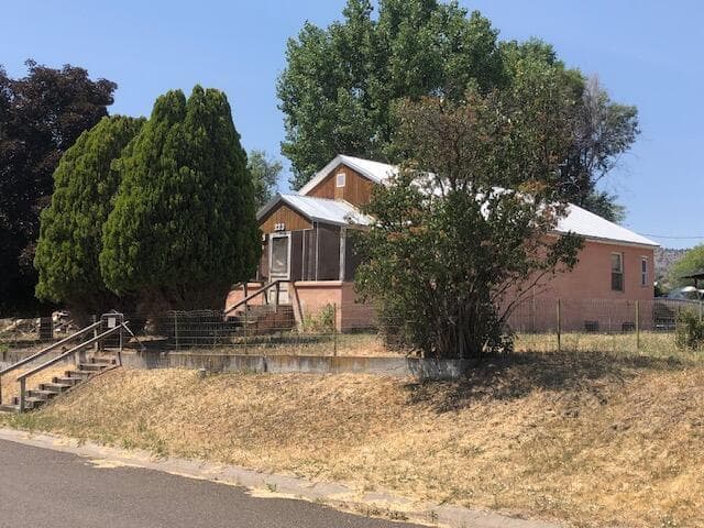 437 MAIN, Monument, 97864