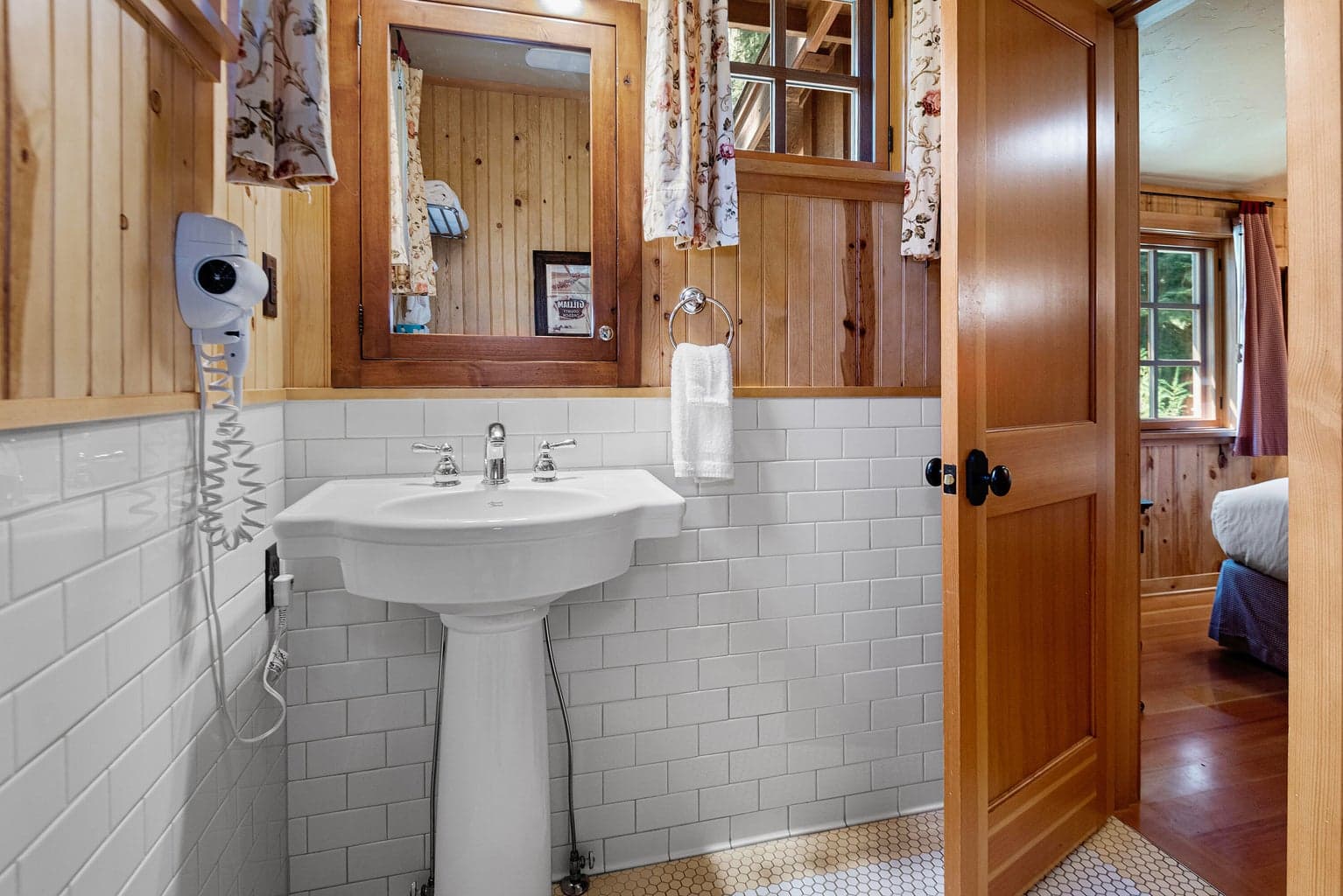 Photo of 13375 SW Forest Service Road 16 of 32