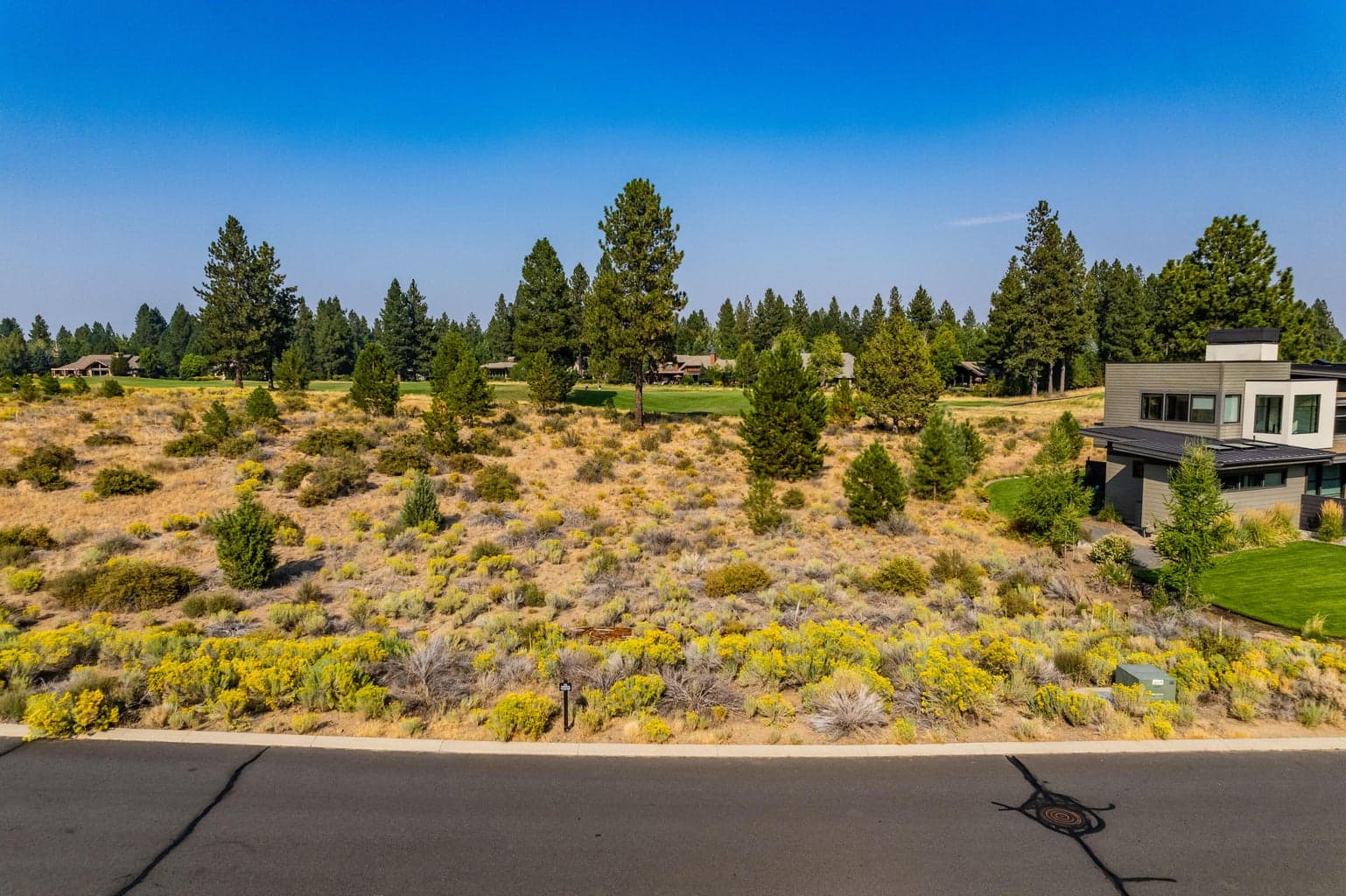 Photo of 61594 Hosmer Lake Drive 9 of 11