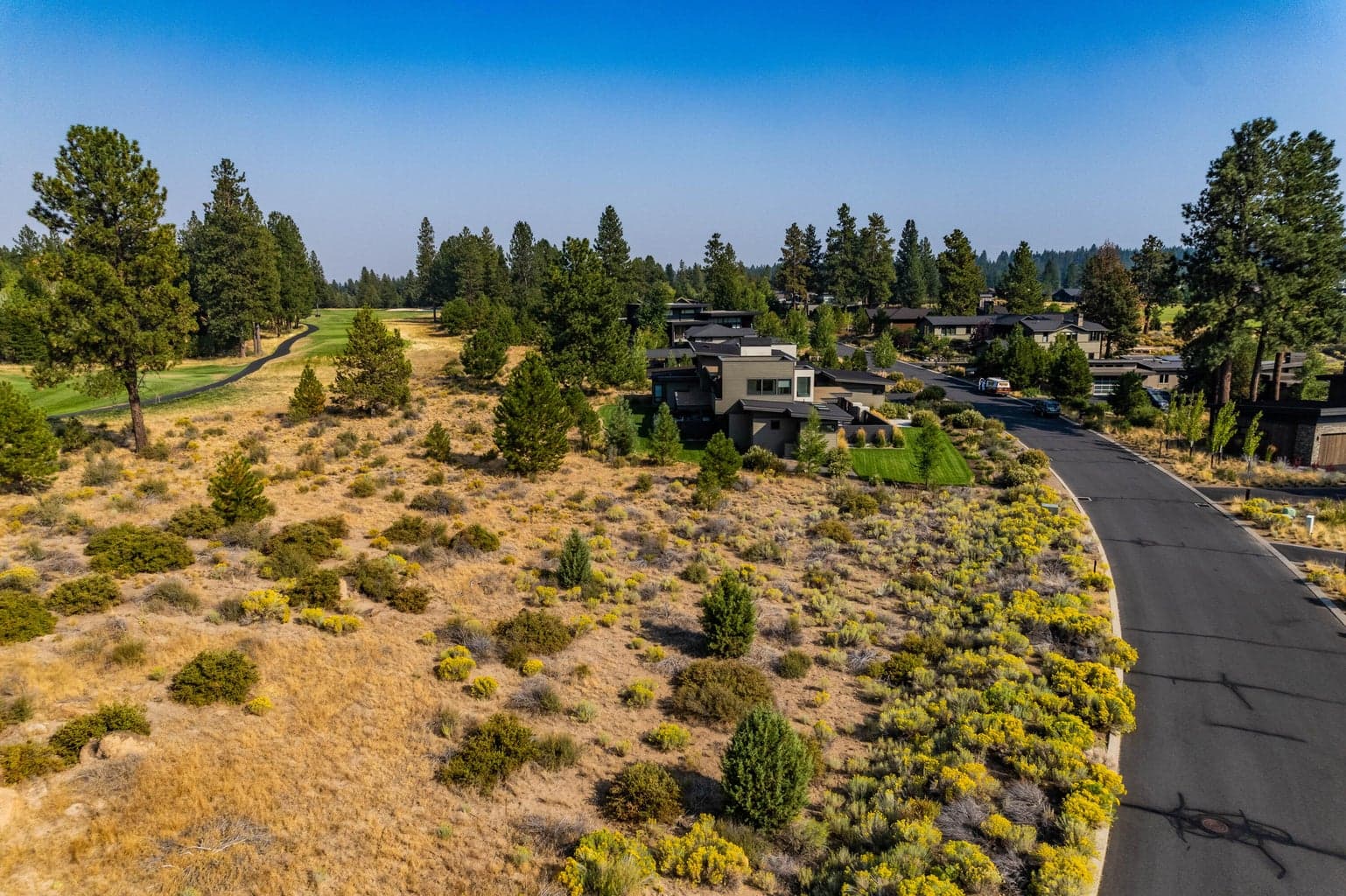 Photo of 61594 Hosmer Lake Drive 10 of 11
