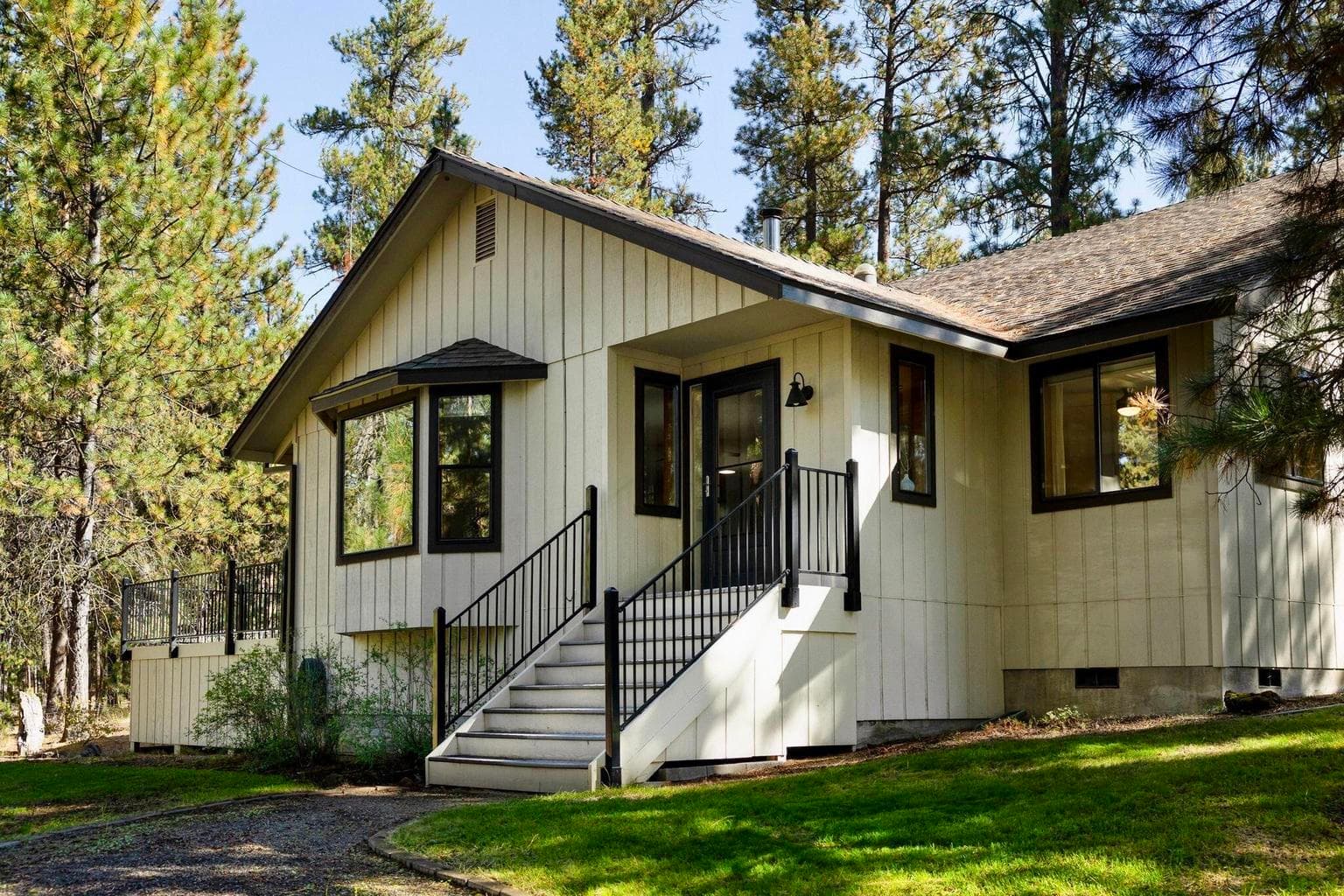 Photo of 53492 Kokanee Way 2 of 37