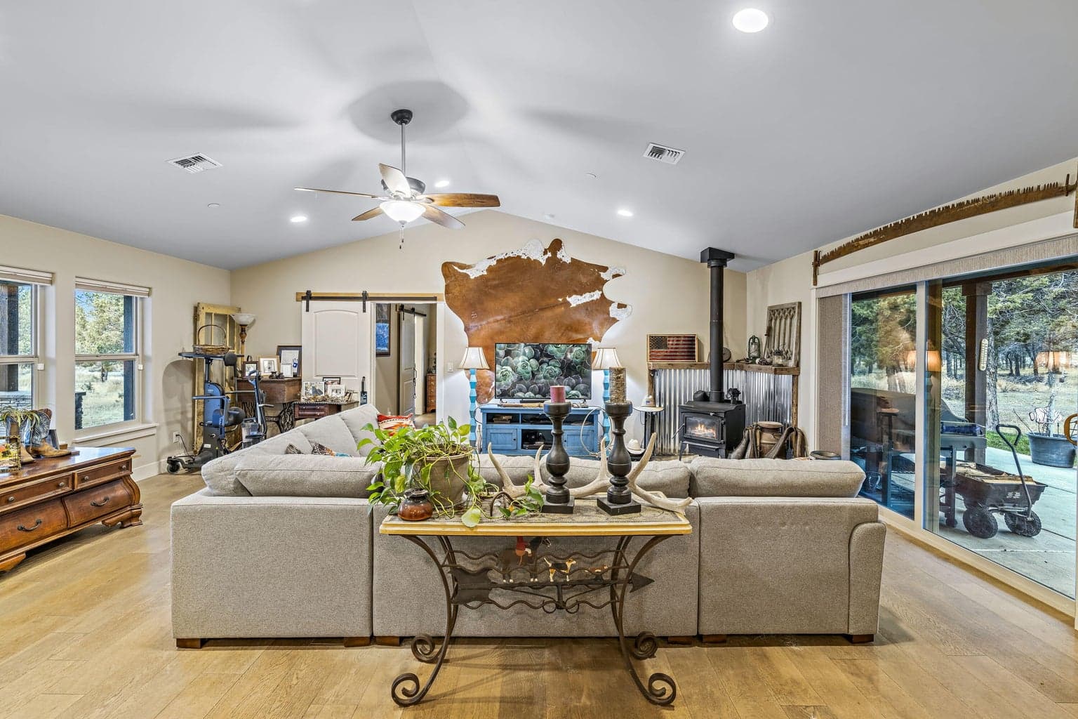 Photo of 6811 SE Riverdance Road 20 of 33