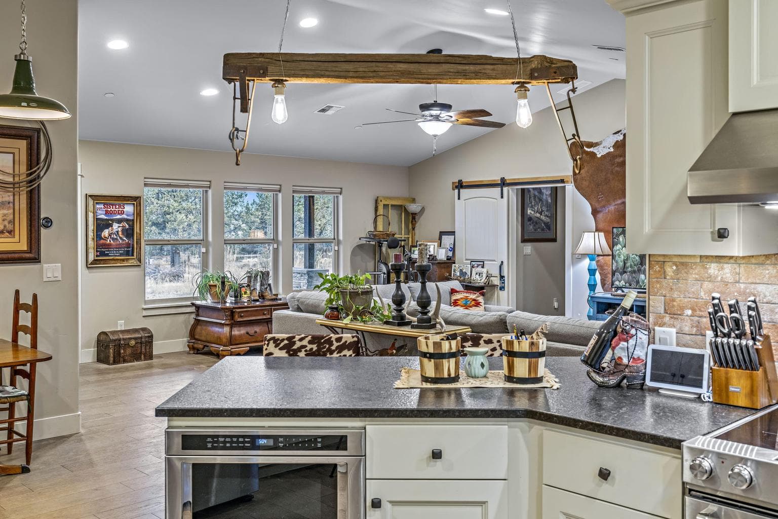 Photo of 6811 SE Riverdance Road 11 of 33