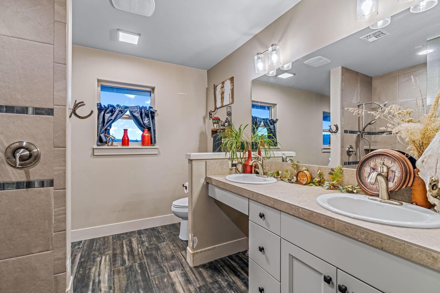 Photo of 6811 SE Riverdance Road 26 of 33