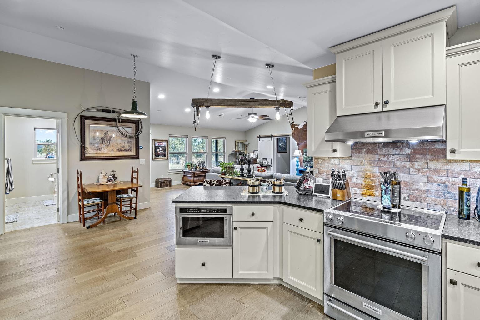 Photo of 6811 SE Riverdance Road 12 of 33