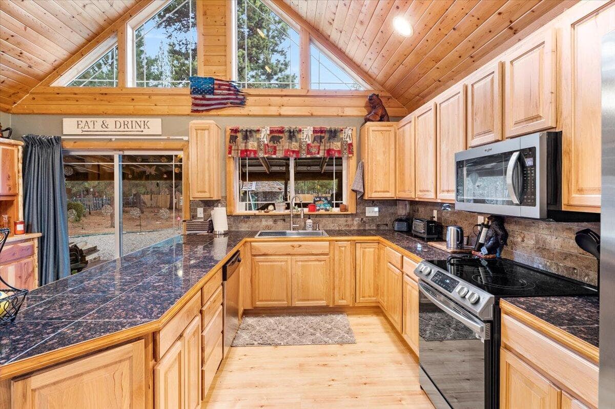 Granite Tile Counter and New Appliances