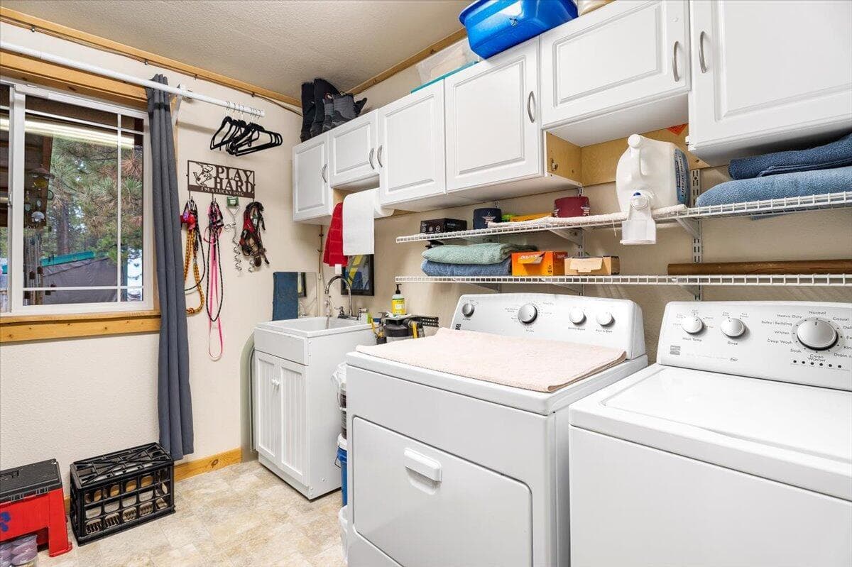 Washer and Dryer Included