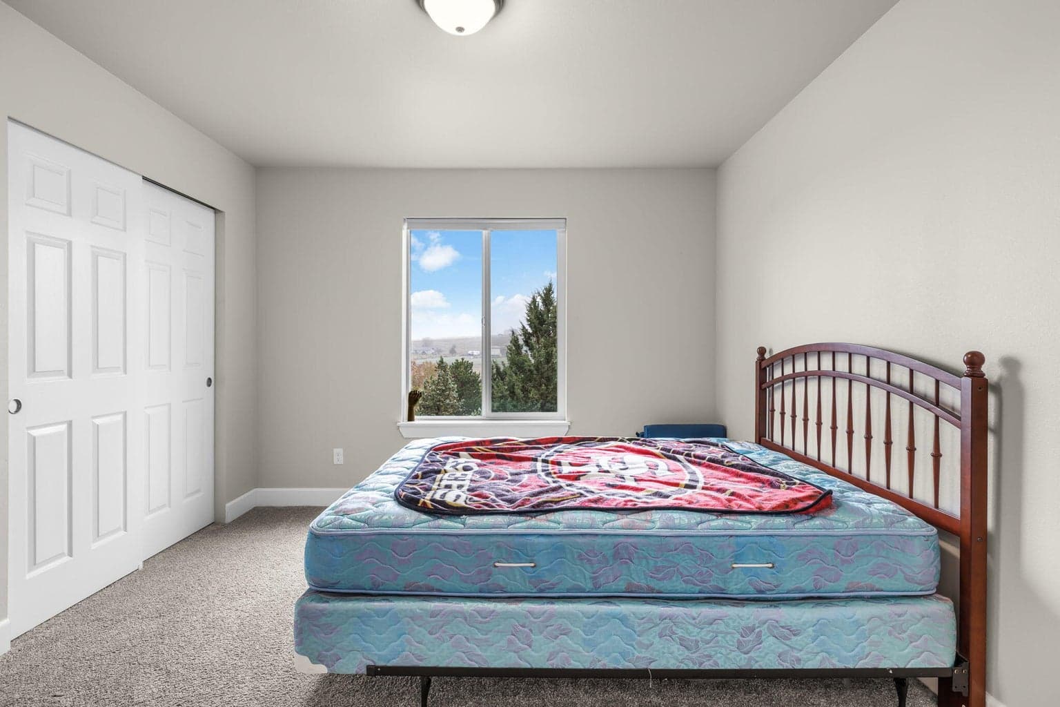 Photo of 2100 SE Sagebrush Drive 13 of 36