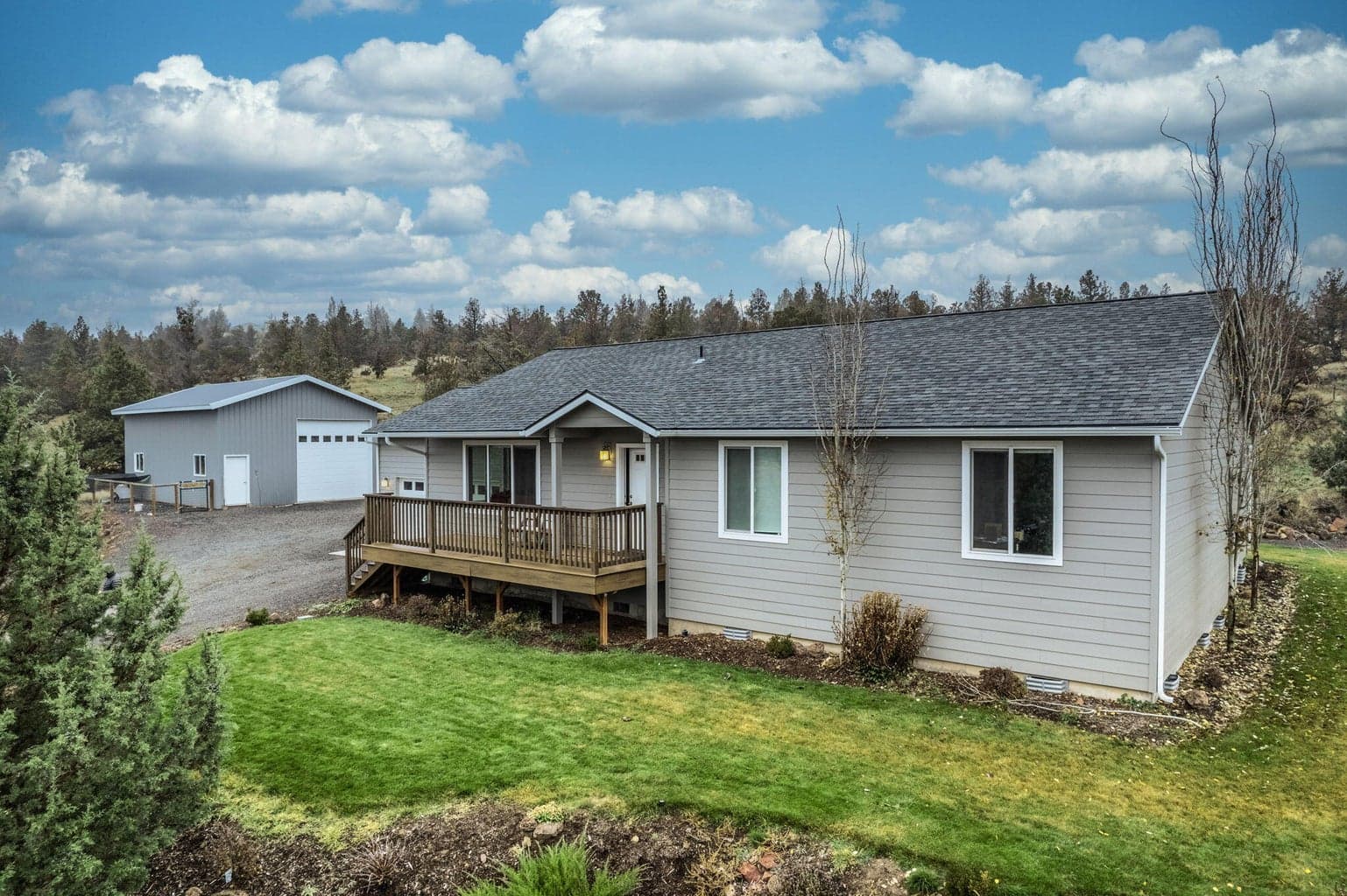Photo of 2100 SE Sagebrush Drive 21 of 36