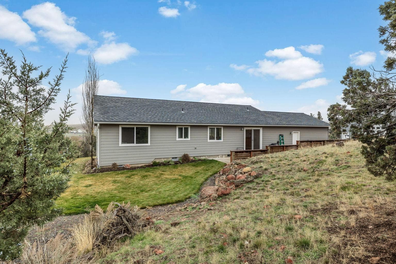 Photo of 2100 SE Sagebrush Drive 27 of 36