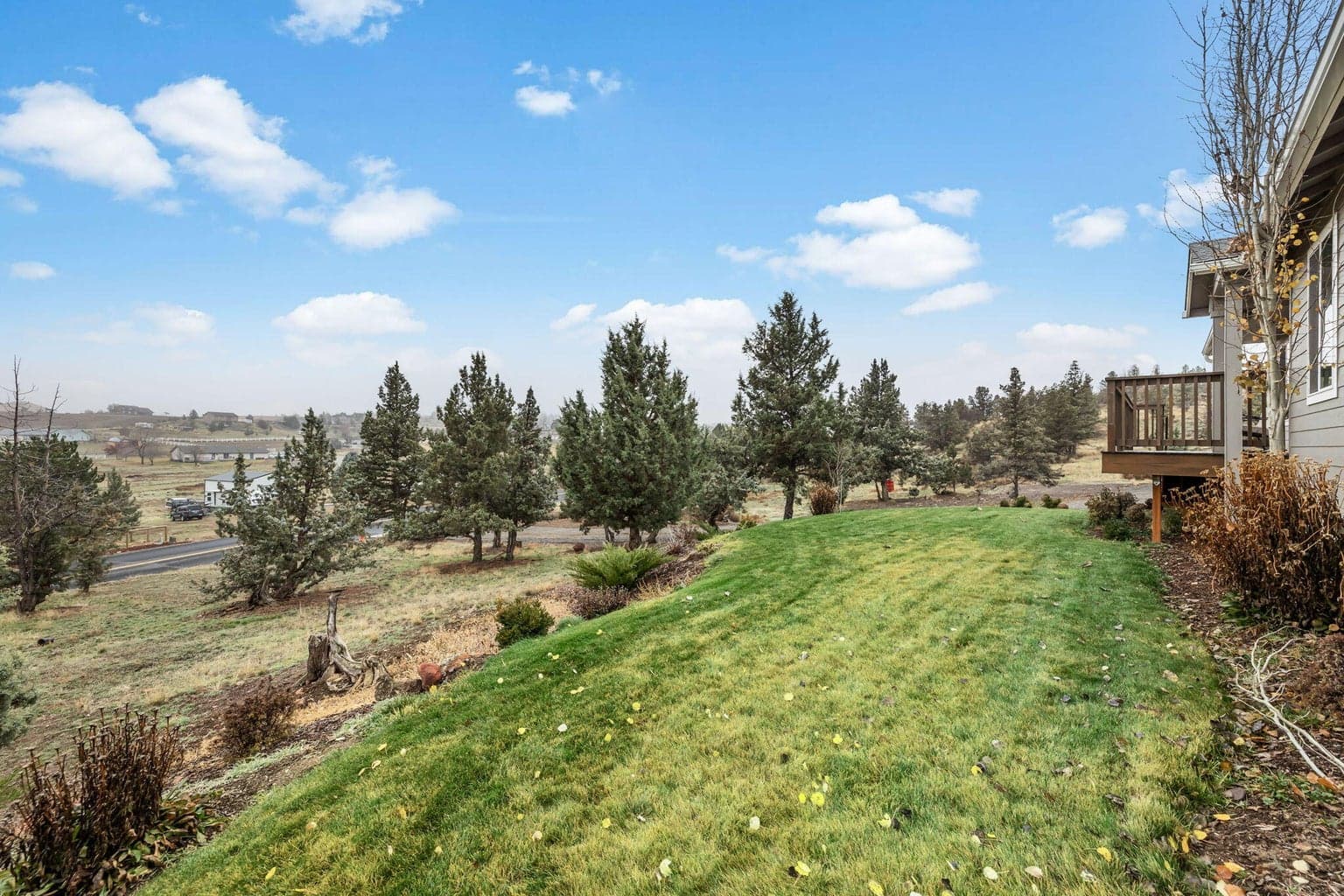 Photo of 2100 SE Sagebrush Drive 25 of 36