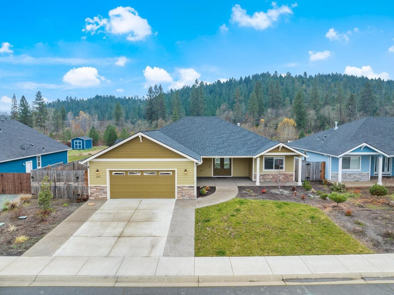 249 Pomeroy View, Cave Junction, 97523