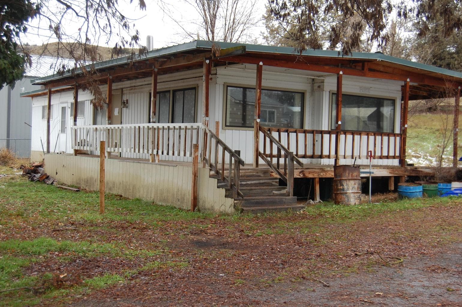 909 Willow, Spray, 97874