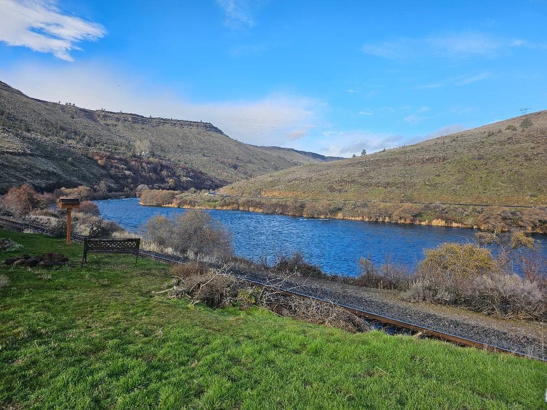 810 Riverside, Maupin, 97037