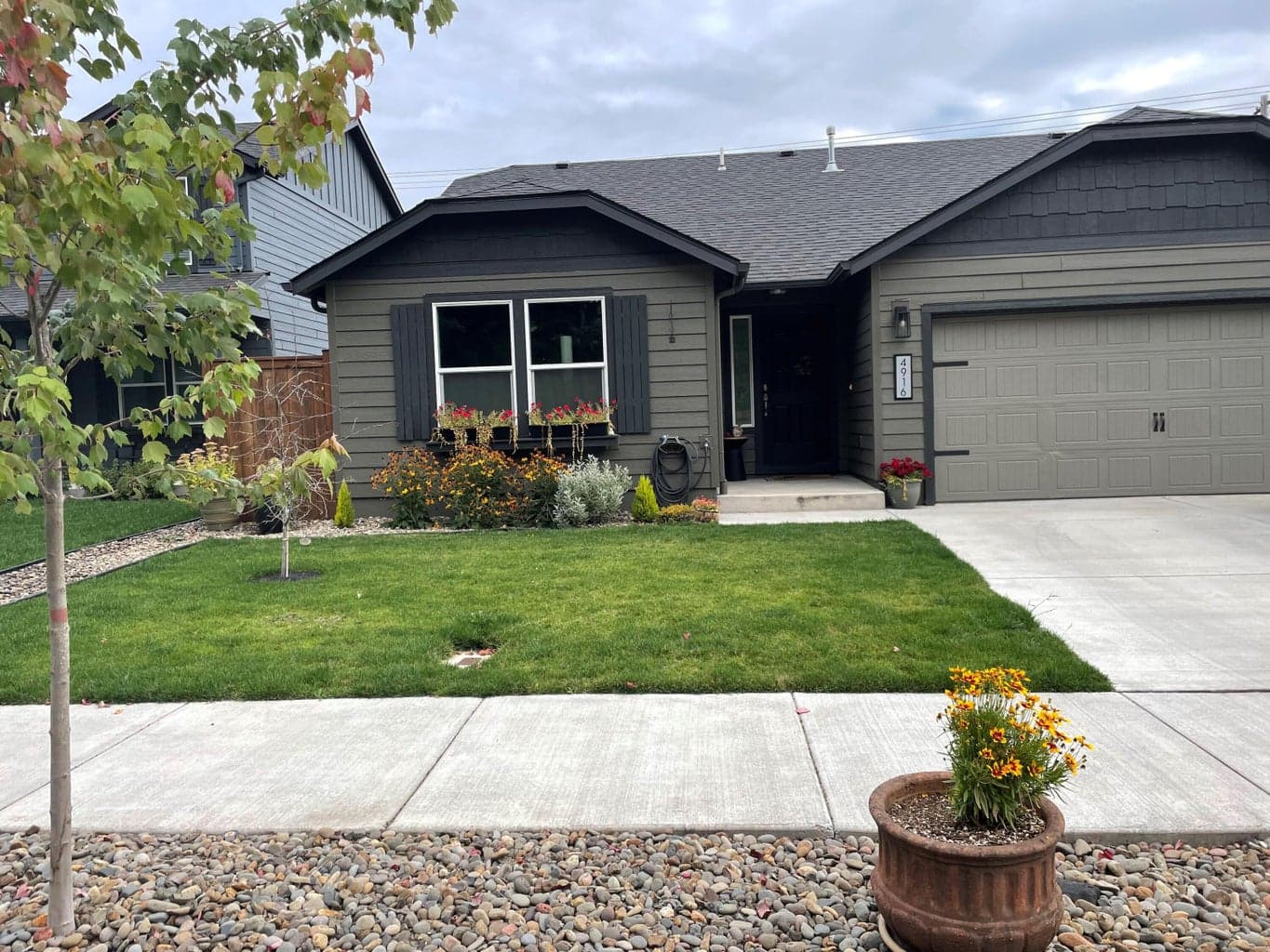 4916 Squirrel, Springfield, 97478