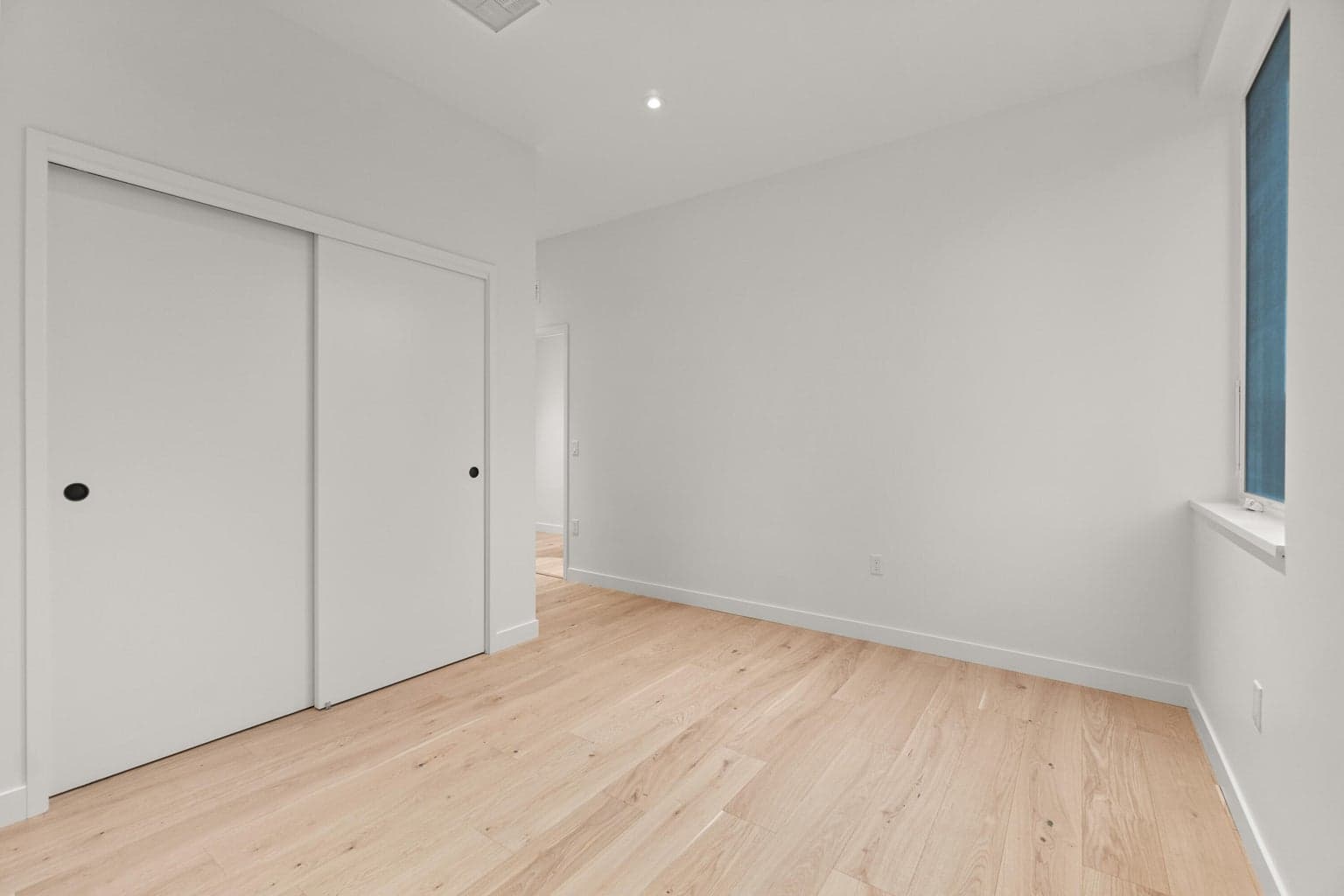 Photo of 2745 NW Ordway Avenue 20 of 29