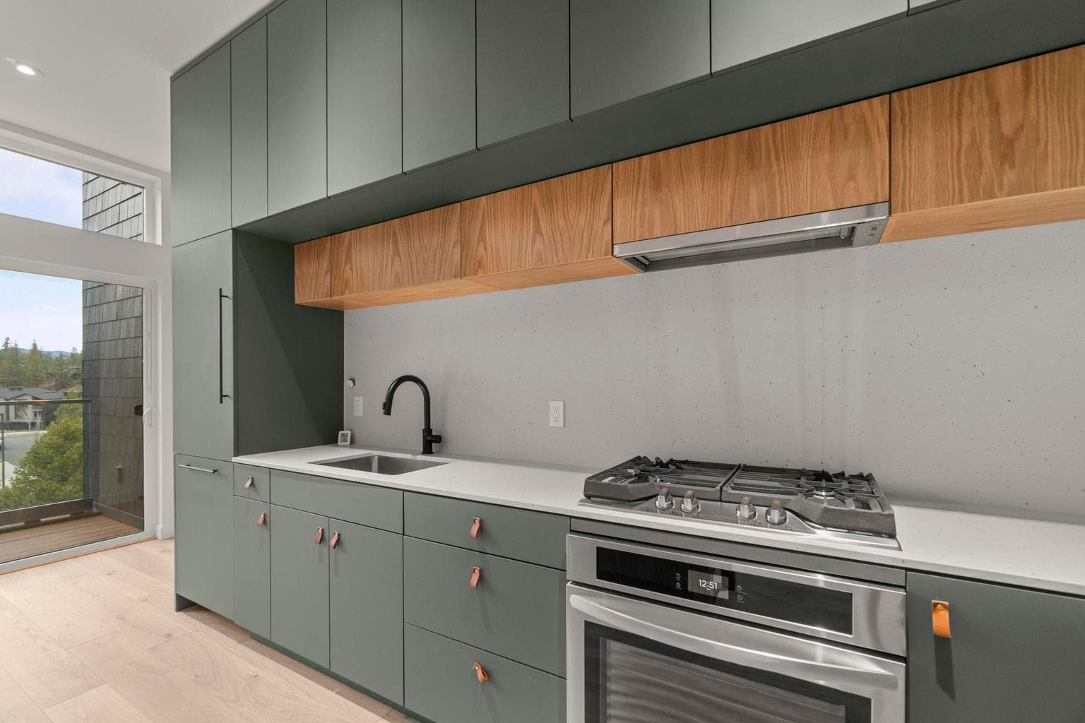Photo of 2745 NW Ordway Avenue 14 of 29
