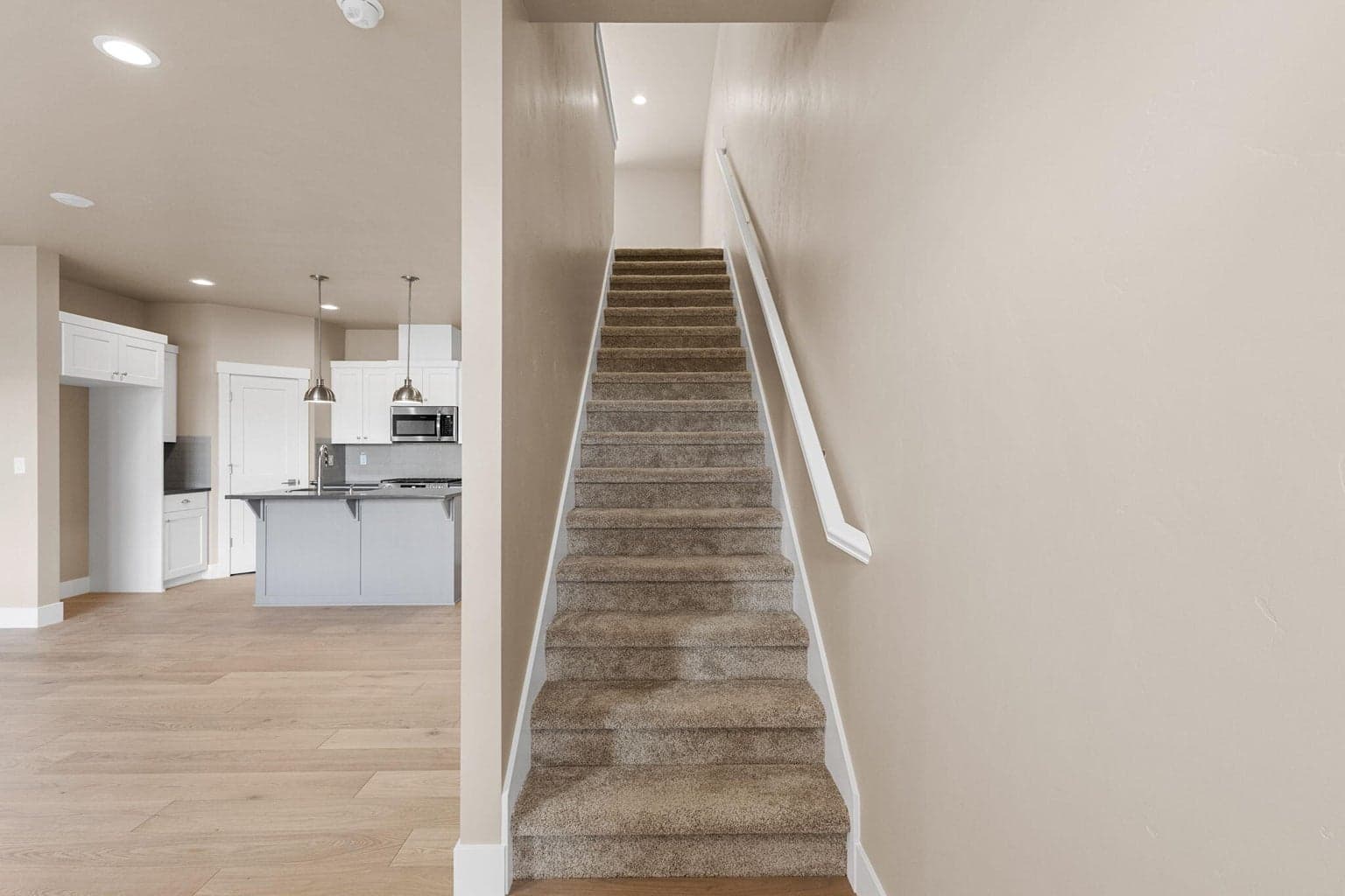 Photo of 3926 SW Badger Avenue 8 of 23