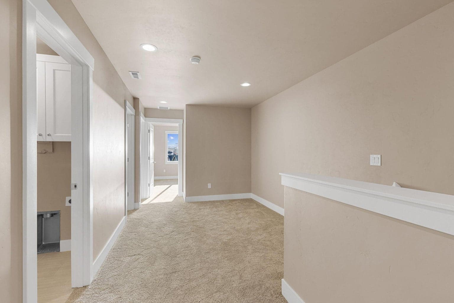 Photo of 3926 SW Badger Avenue 9 of 23