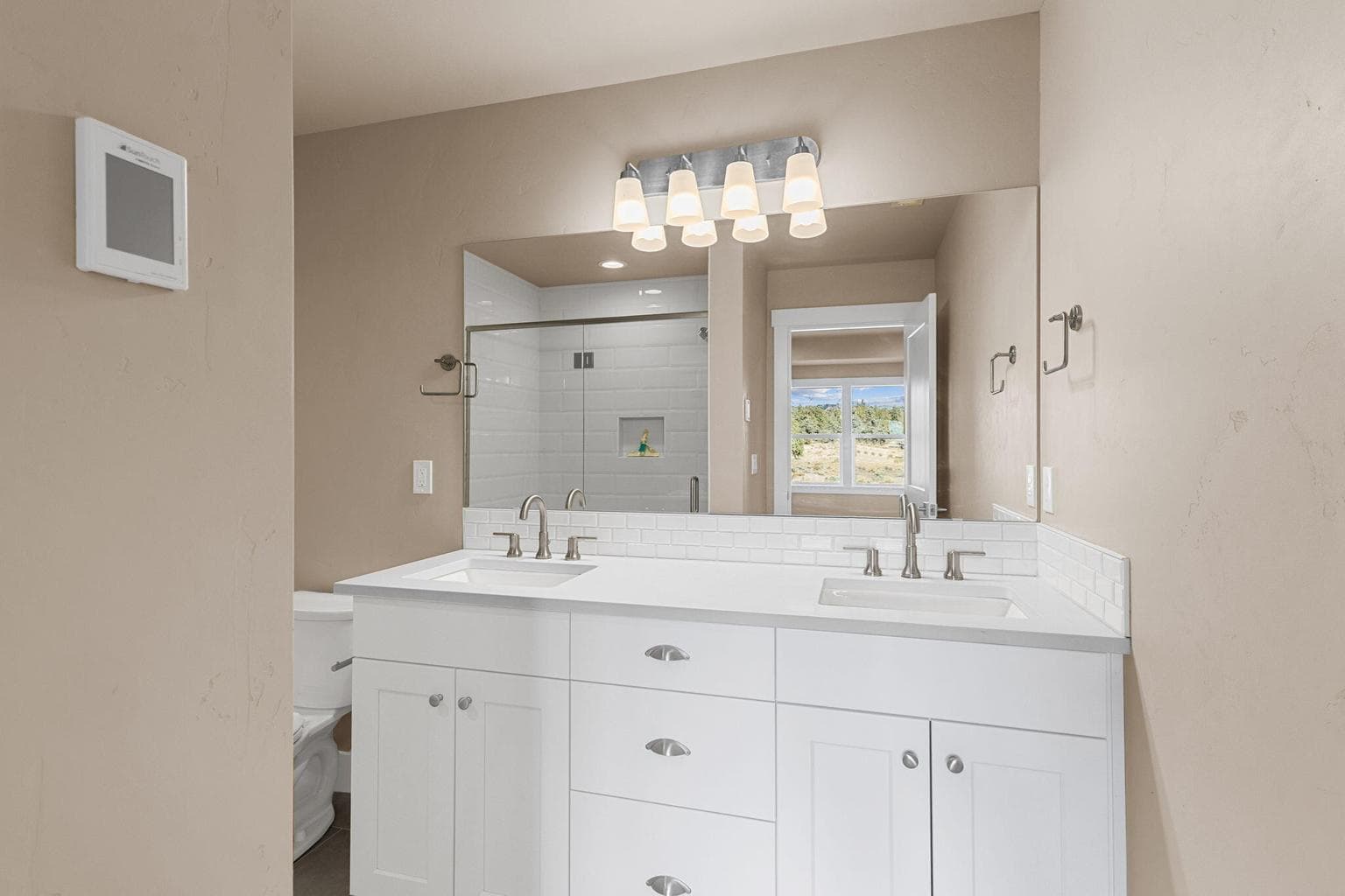 Photo of 3926 SW Badger Avenue 14 of 23
