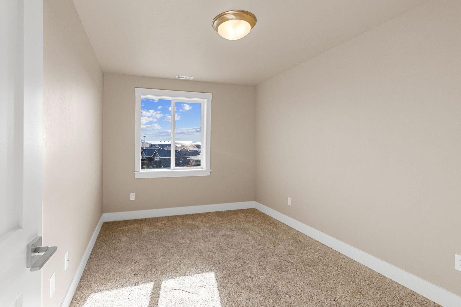 Photo of 3926 SW Badger Avenue 20 of 23