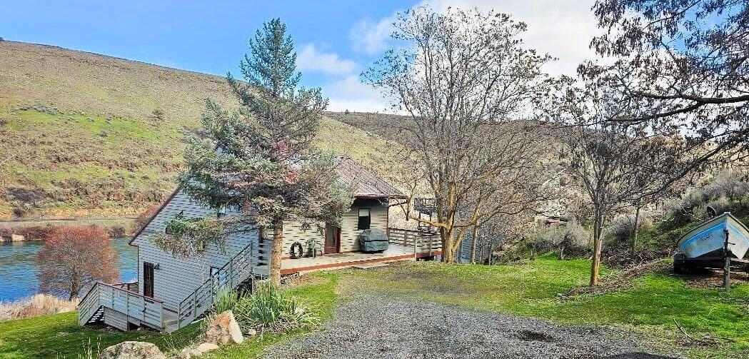 804 Riverside, Maupin, 97037