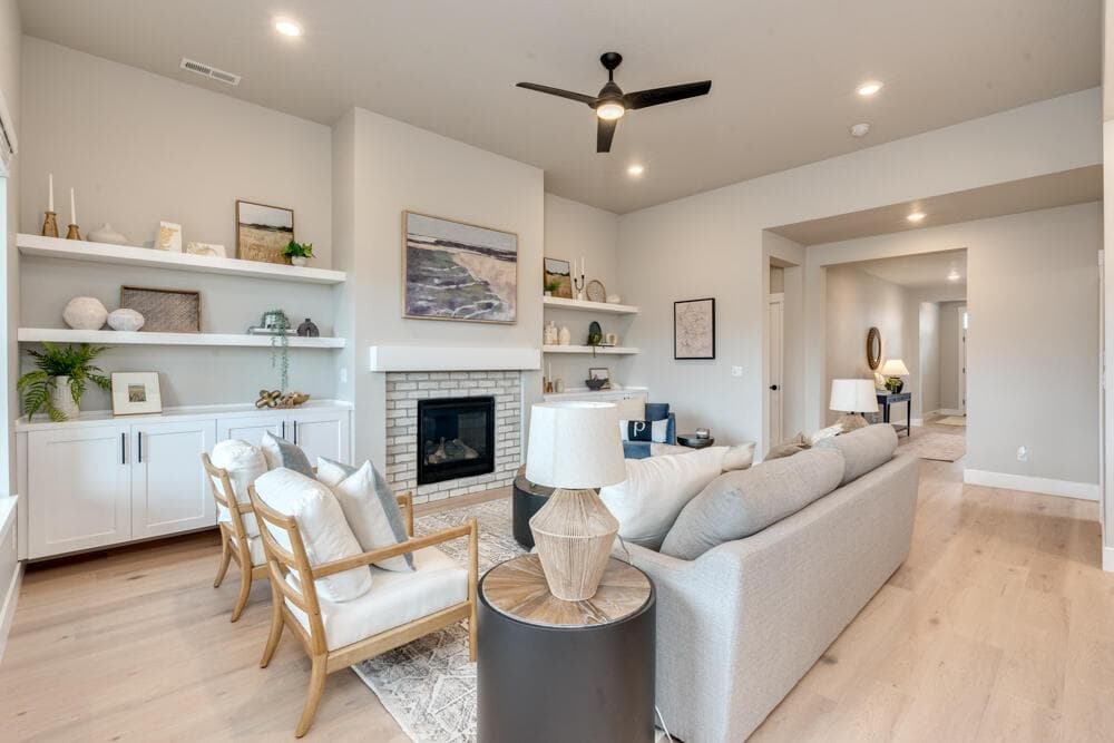 Photo of 4021 47th 4 of 38