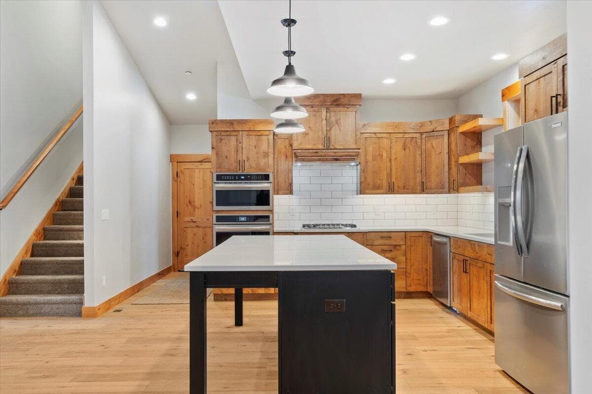 Photo of 7680 SE Madison Avenue 16 of 46