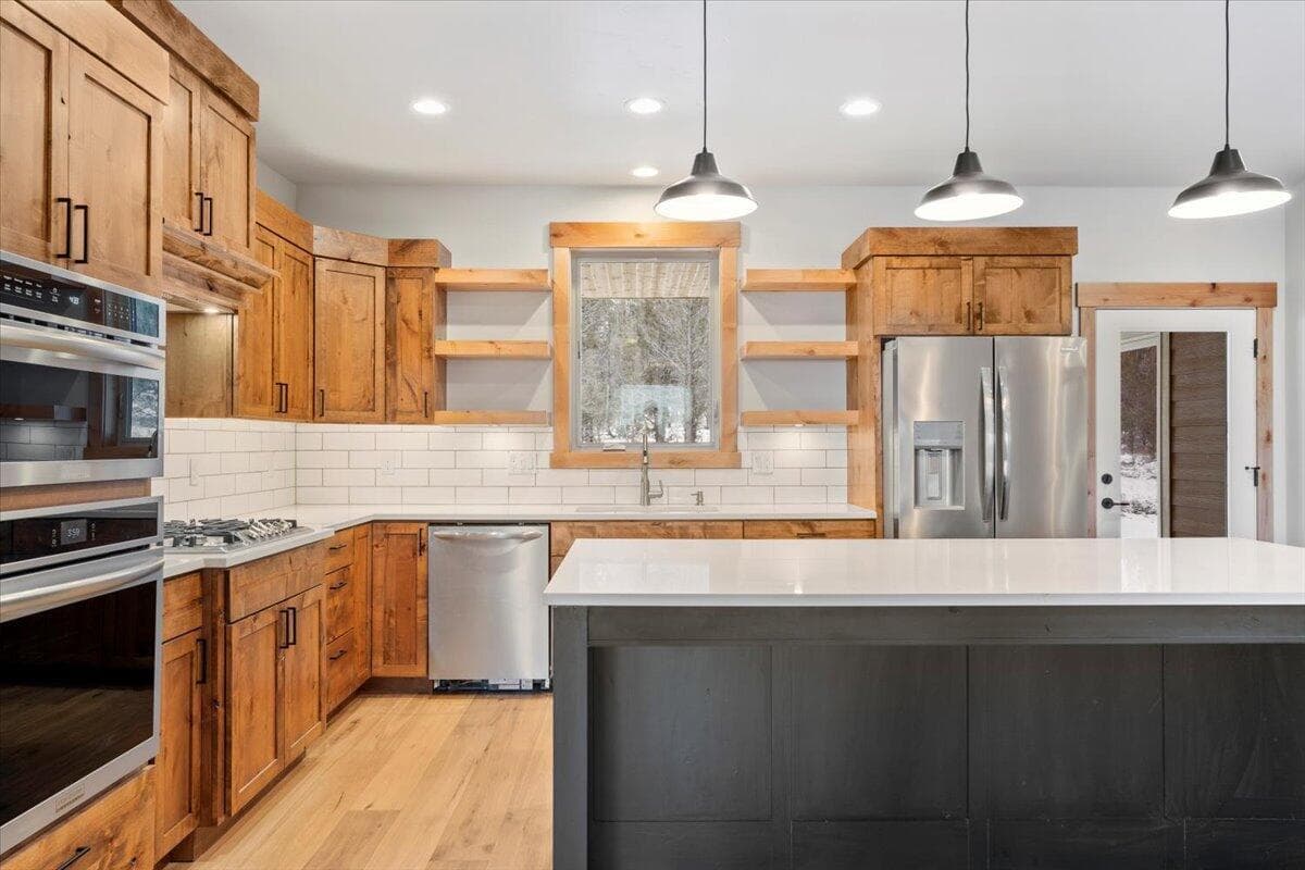 Photo of 7680 SE Madison Avenue 21 of 46