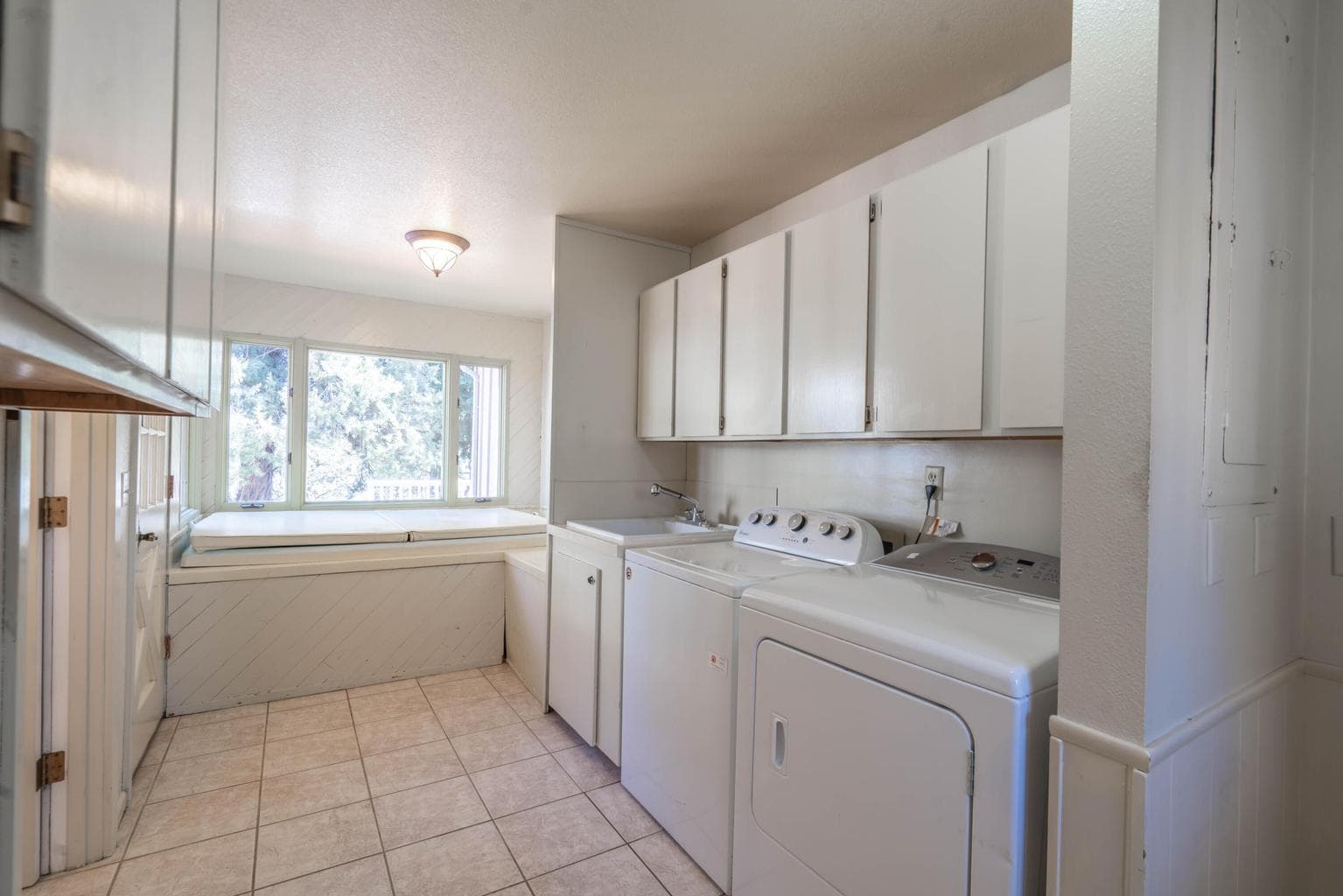 Photo of 7265 Falcon Crest Drive 20 of 111
