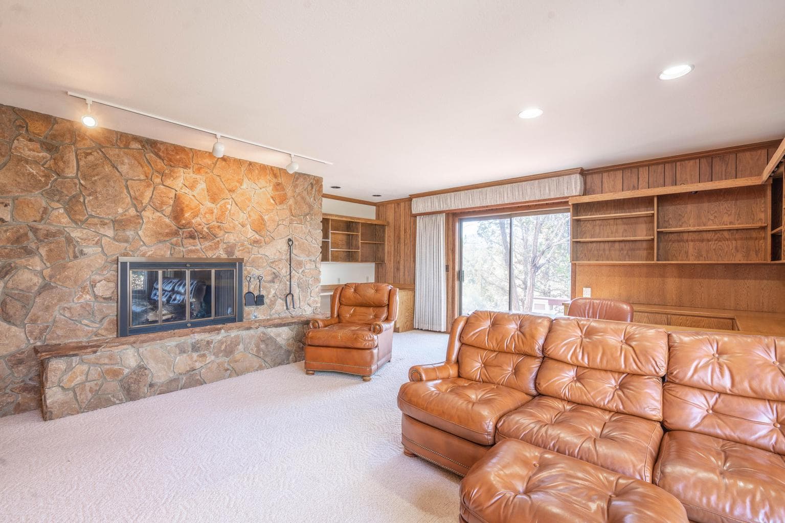 Photo of 7265 Falcon Crest Drive 38 of 111