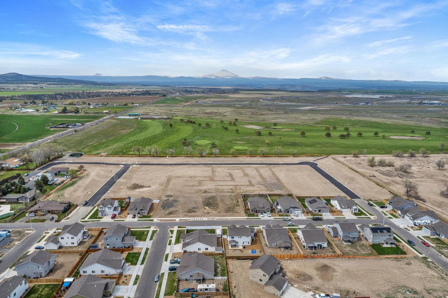 Photo of 320 NW Monte Vista Avenue 40 of 40