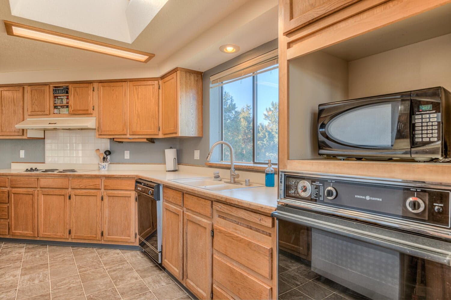 Photo of 14948 SE Remington Road 14 of 43