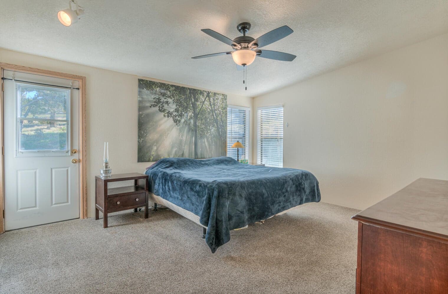 Photo of 14948 SE Remington Road 25 of 43