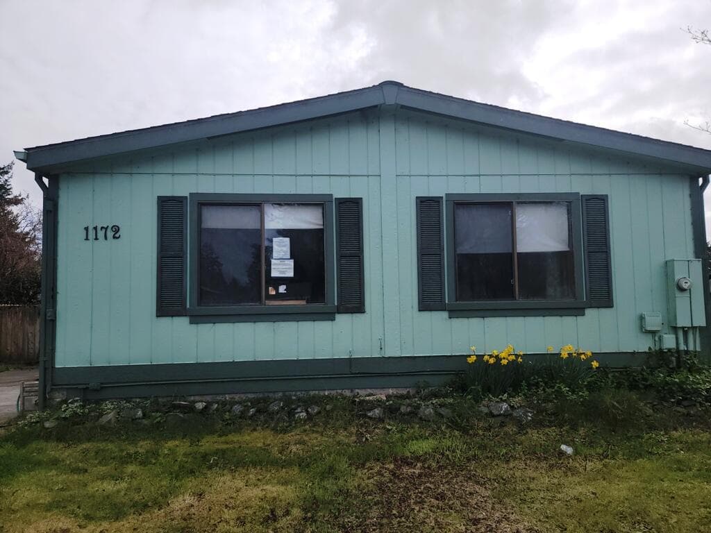 1172 4th, Bandon, 97411